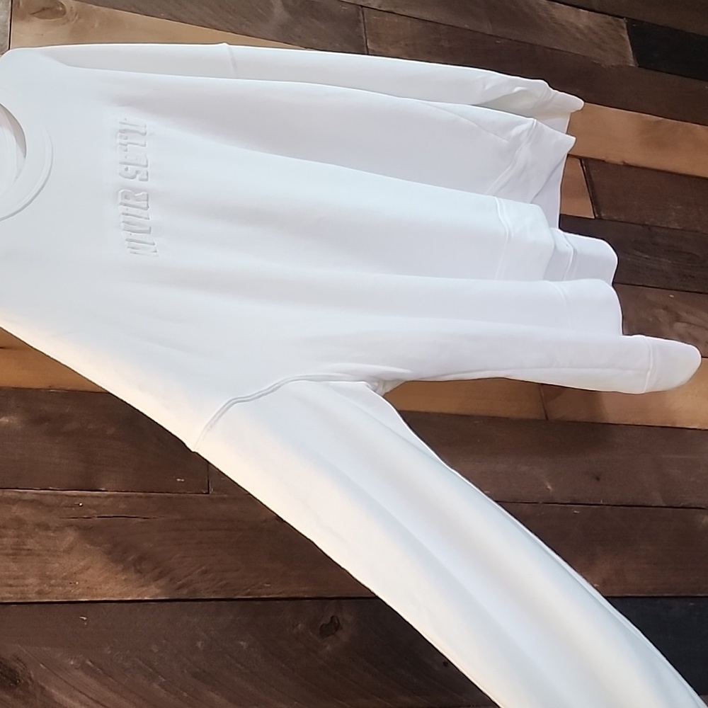 Fabletics Never Settle White Pullover Graphic Swe… - image 5